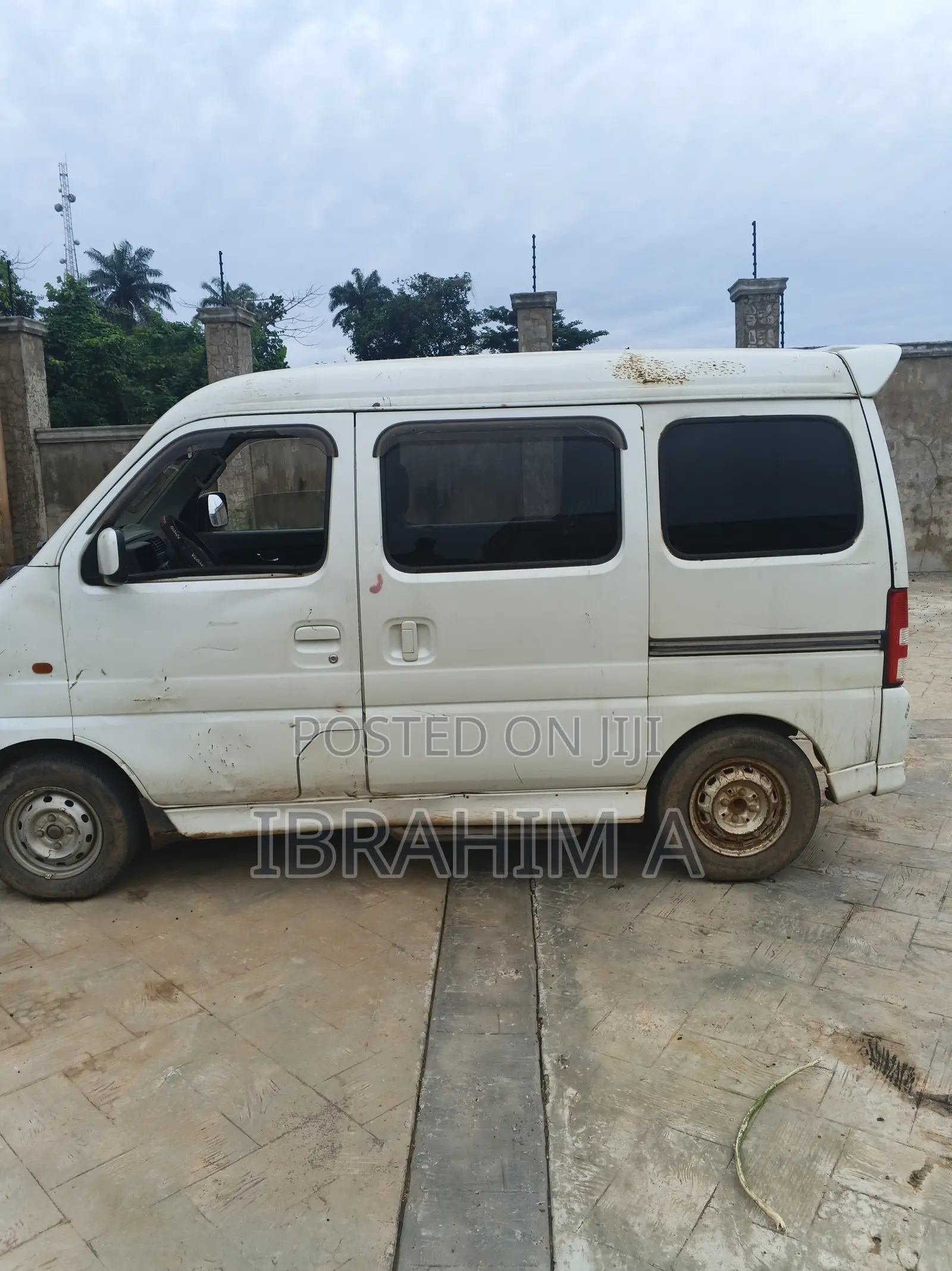 Suzuki Every 2005 White