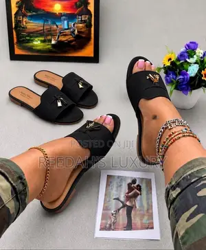 Women’s Classy Slippers