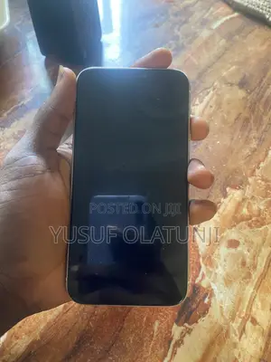 Apple iPhone XR 64 GB White