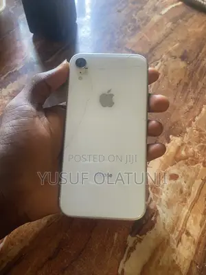 Apple iPhone XR 64 GB White