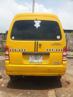 Suzuki APV Minibus 2010 Yellow