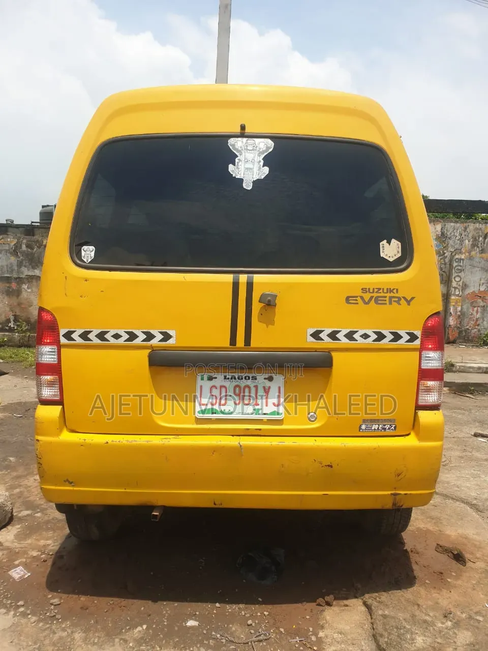 Suzuki APV Minibus 2010 Yellow