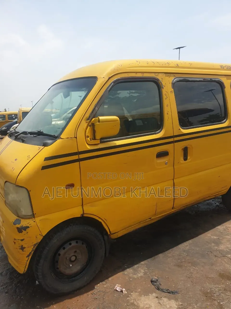 Suzuki APV Minibus 2010 Yellow
