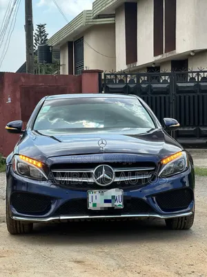Mercedes-Benz C300 2016 Blue