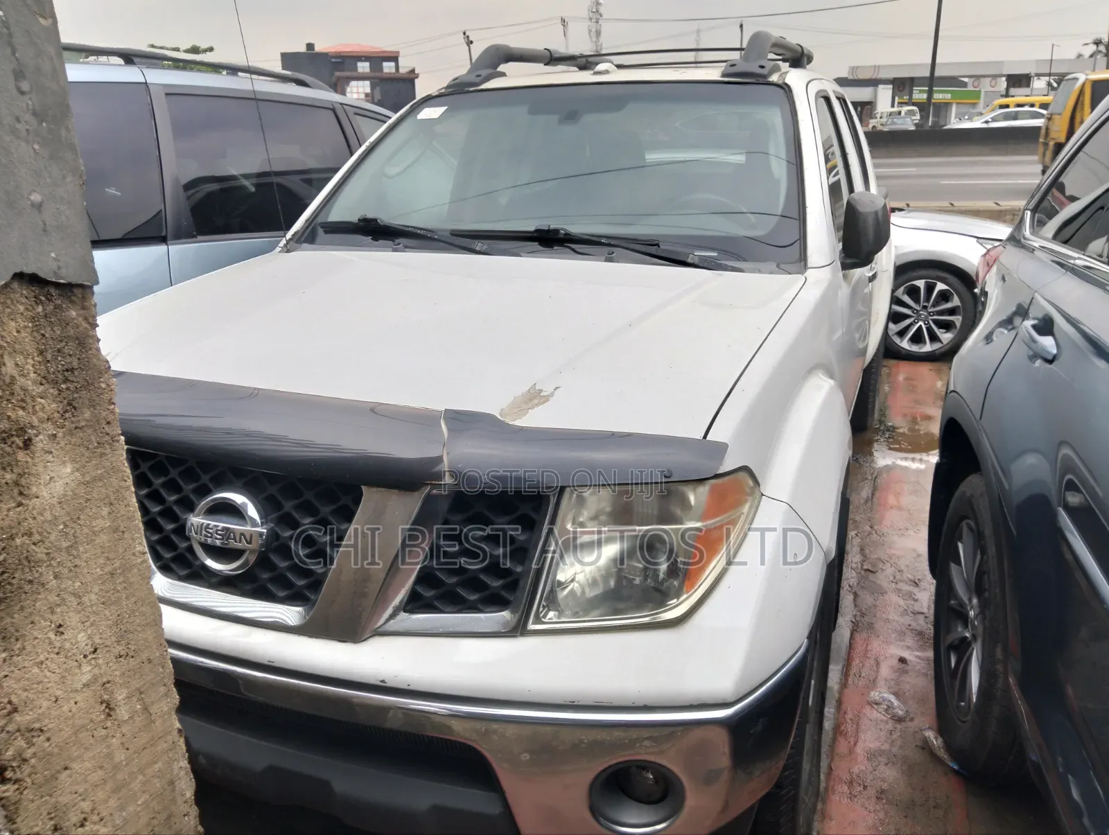 Nissan Frontier 2009 White