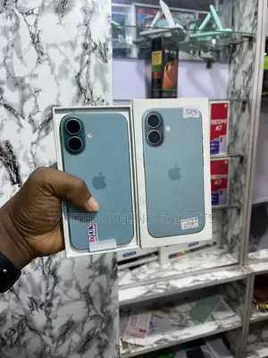 New Apple iPhone 16 128 GB Blue