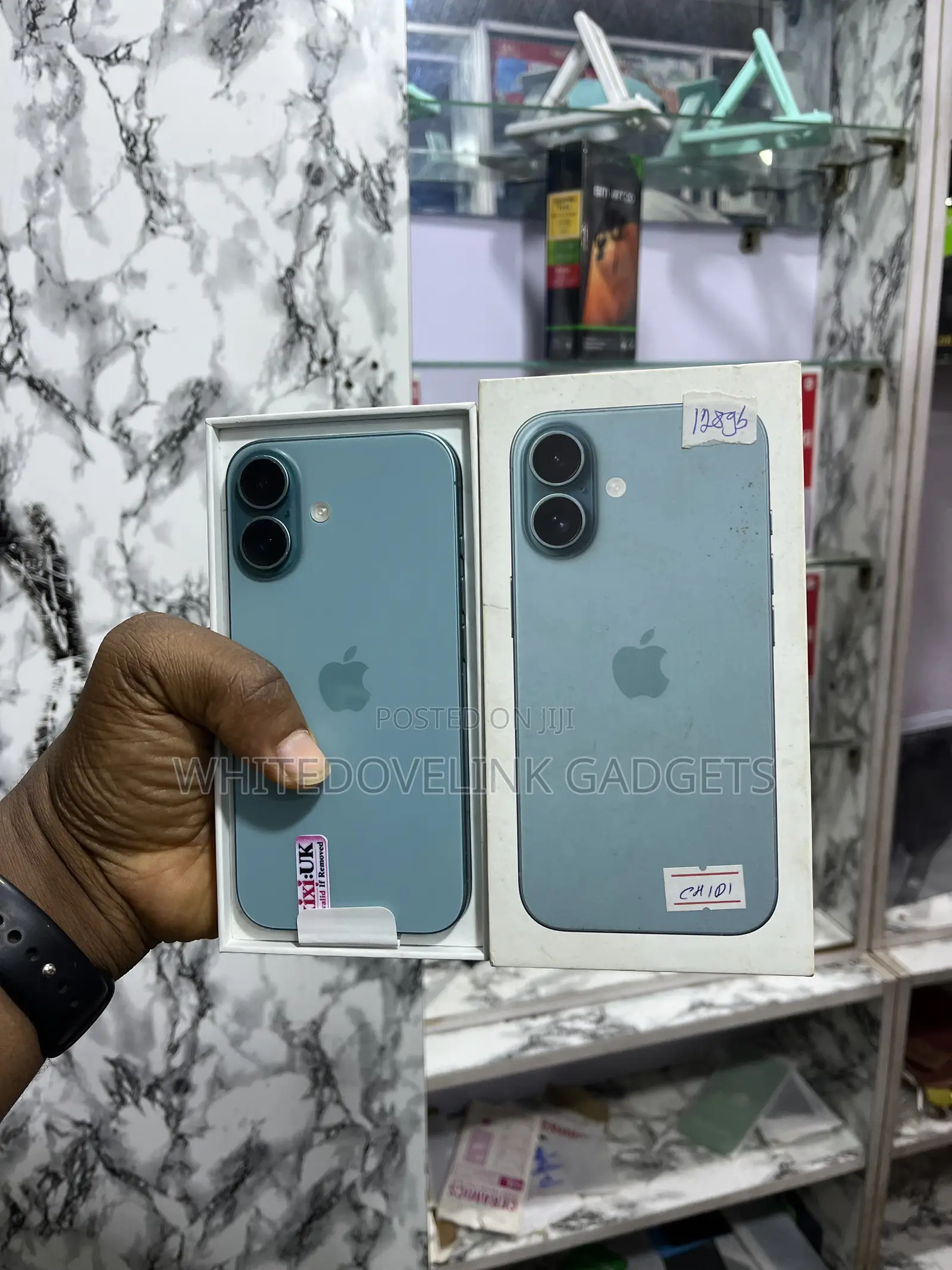 New Apple iPhone 16 128 GB Blue