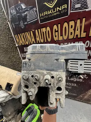 Lexus RX350 2007–2008 Brake Control Unit