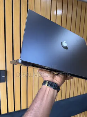 Laptop Apple MacBook Pro 2024 M4 Max 36GB Apple M4 Max SSD 4T