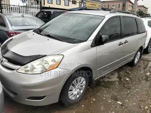 Toyota Sienna LE AWD 2006 Gold