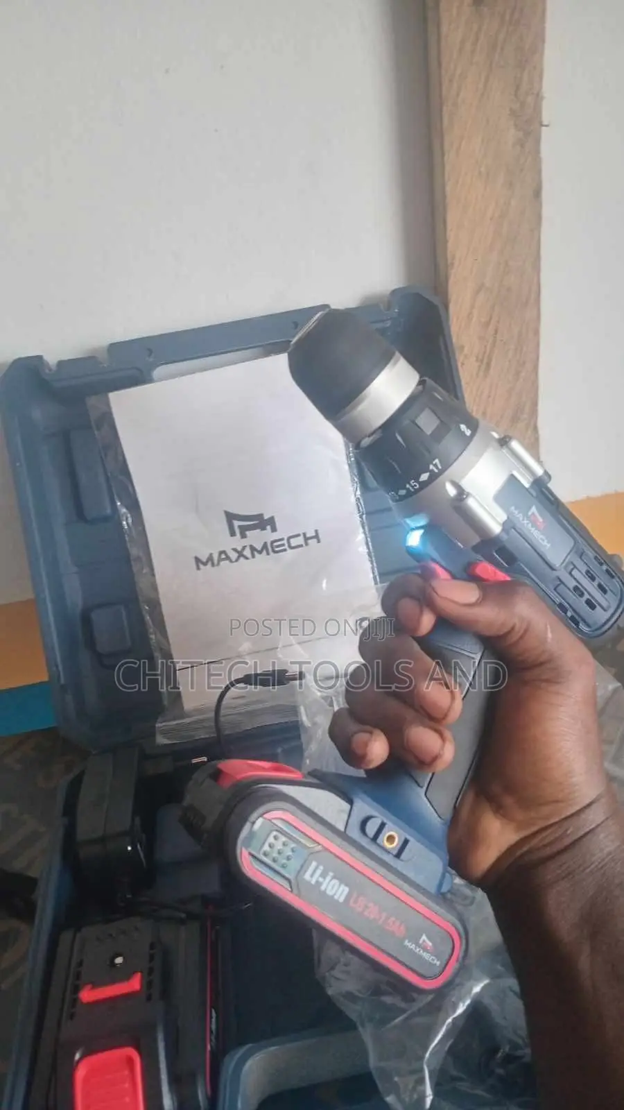 Maxmech 20V Cordless Lithium-Ion Drill Driver Kit - Brand New