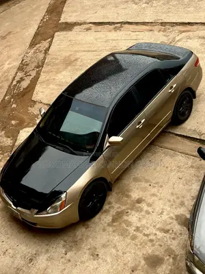 Honda Accord 2005 Gold