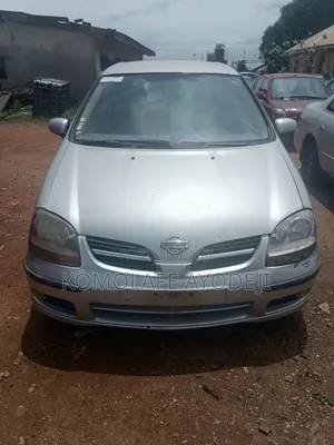 Nissan Almera Tino 2002 Silver