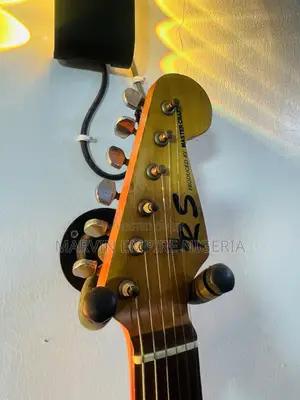 RS by Mastercraft Lead Guitar With Bag