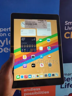 Apple iPad 5 (2022) 128 GB Silver