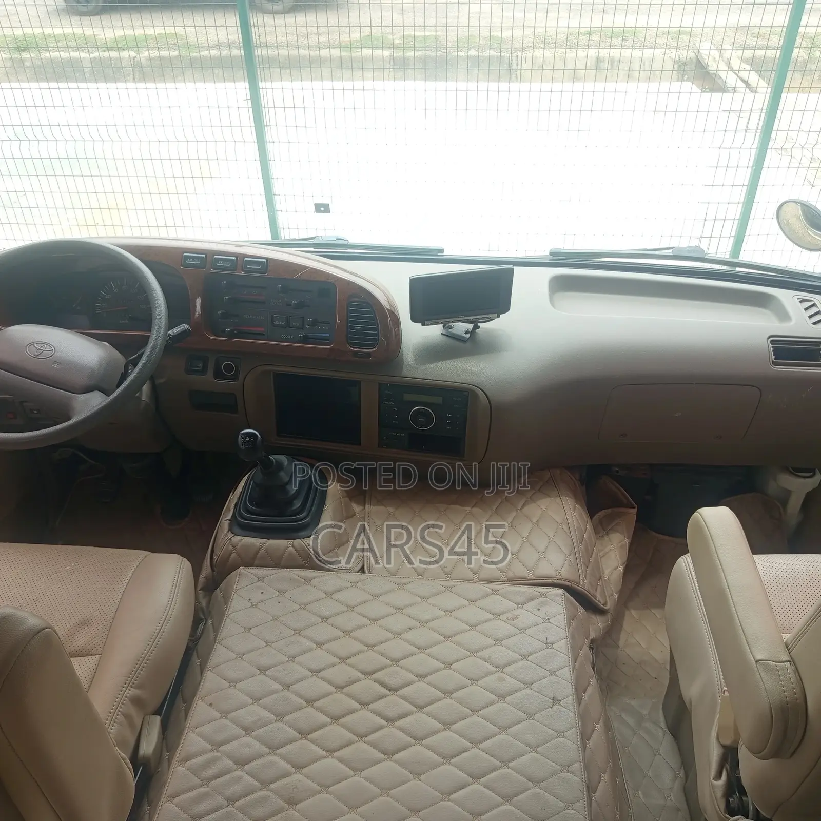 Toyota Coaster 2015 Gold