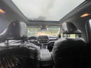 Toyota Highlander Platinum 2021 Red