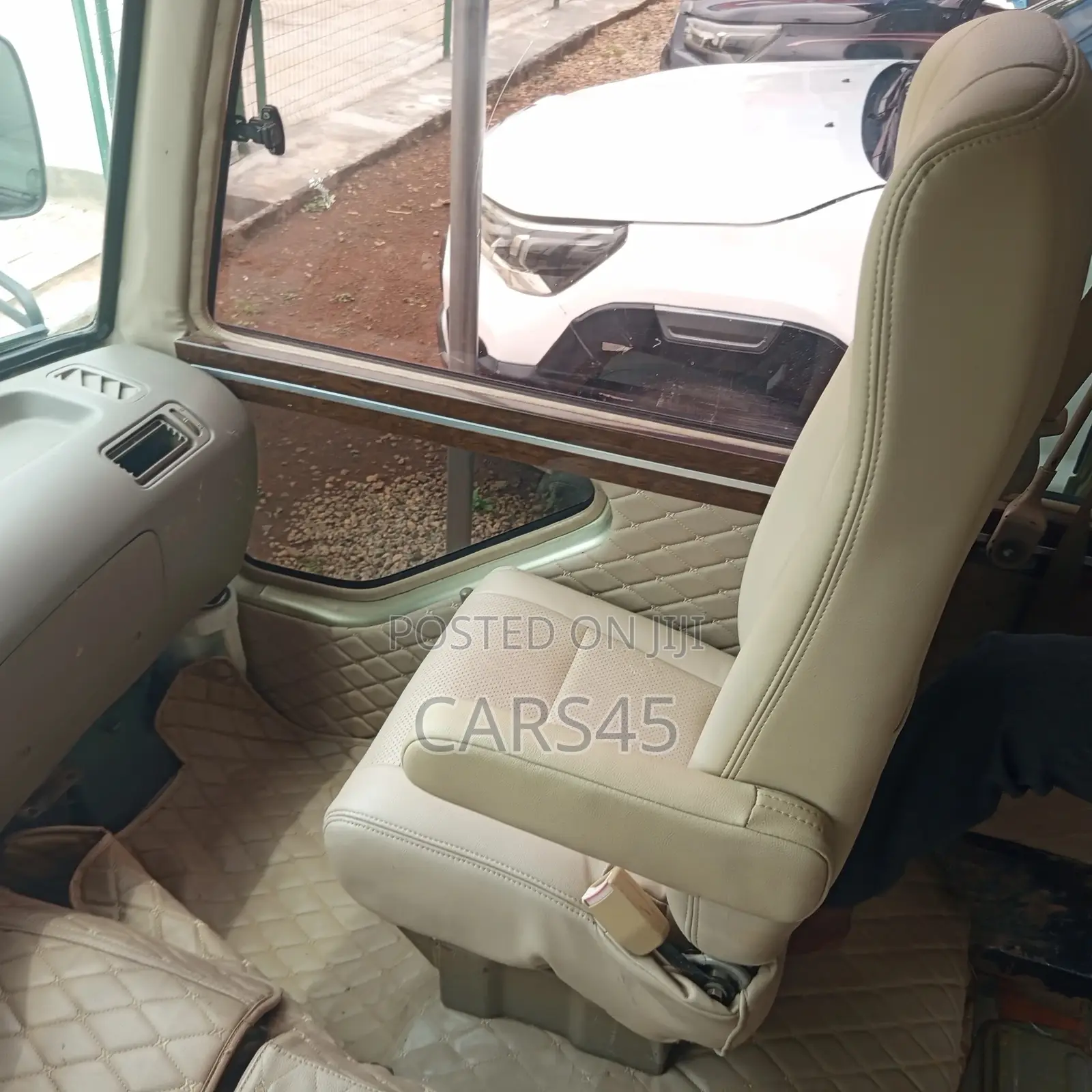 Toyota Coaster 2015 Gold