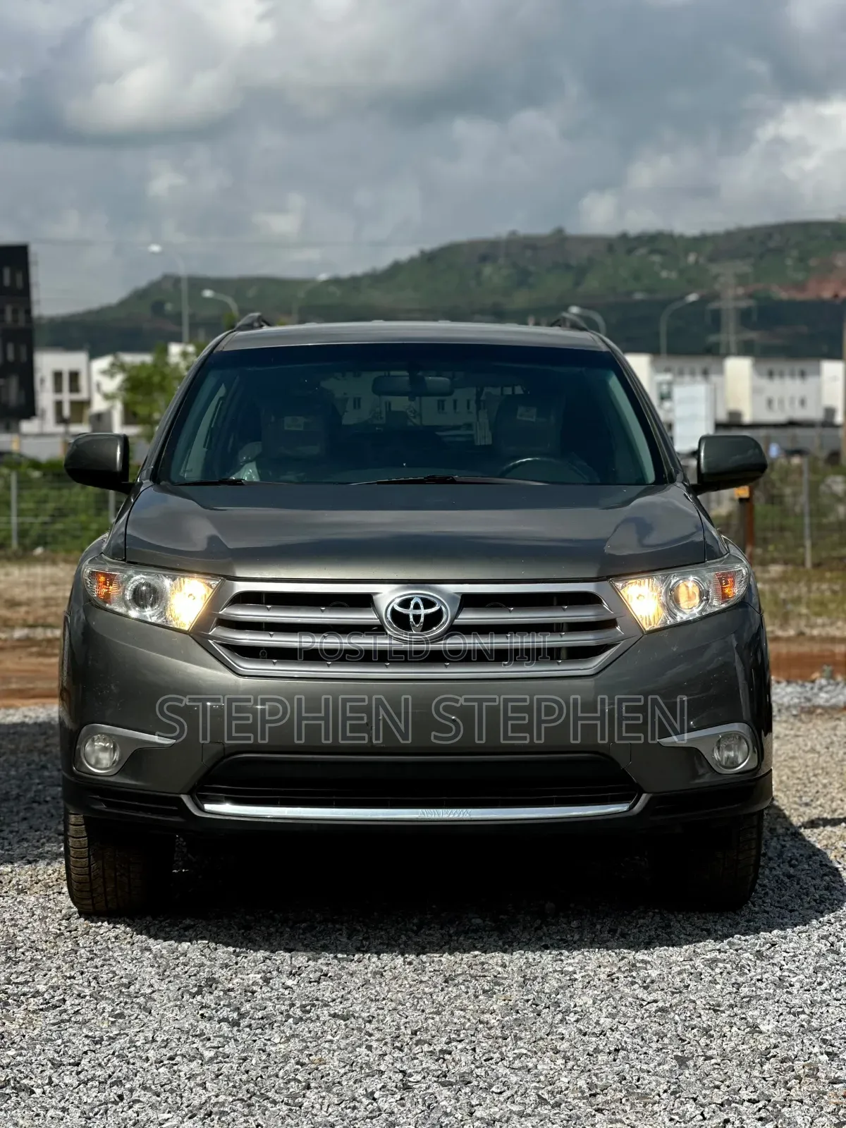 Toyota Highlander SE 2011 Gray
