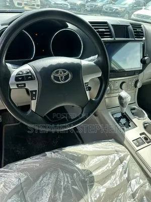 Toyota Highlander SE 2011 Gray