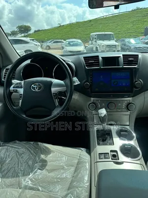 Toyota Highlander SE 2011 Gray