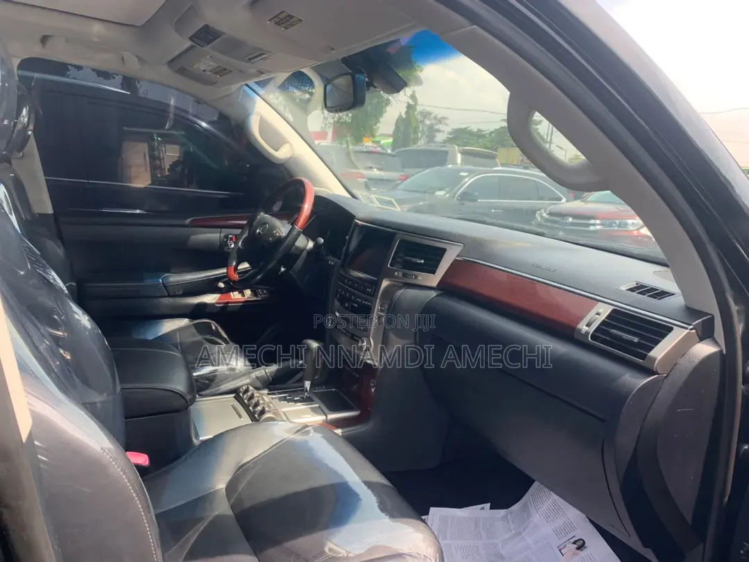 Lexus LX 570 AWD 2016 Black