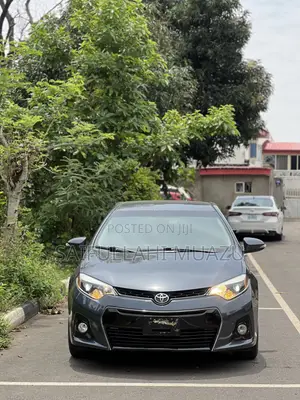 Toyota Corolla S Plus 4dr Sedan (1.8L 4cyl 6M) 2014 Gray