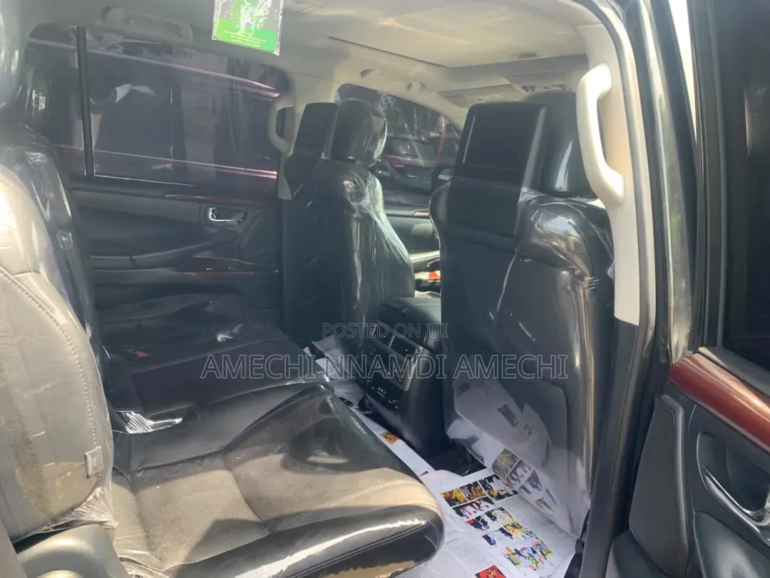 Lexus LX 570 AWD 2016 Black