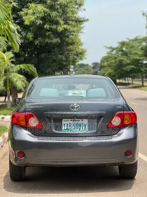 Toyota Corolla 2010 Gray