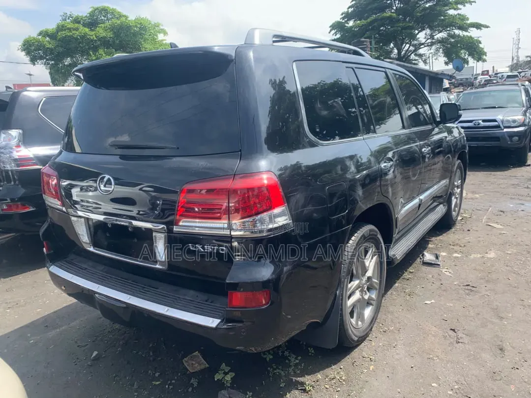 Lexus LX 570 AWD 2016 Black