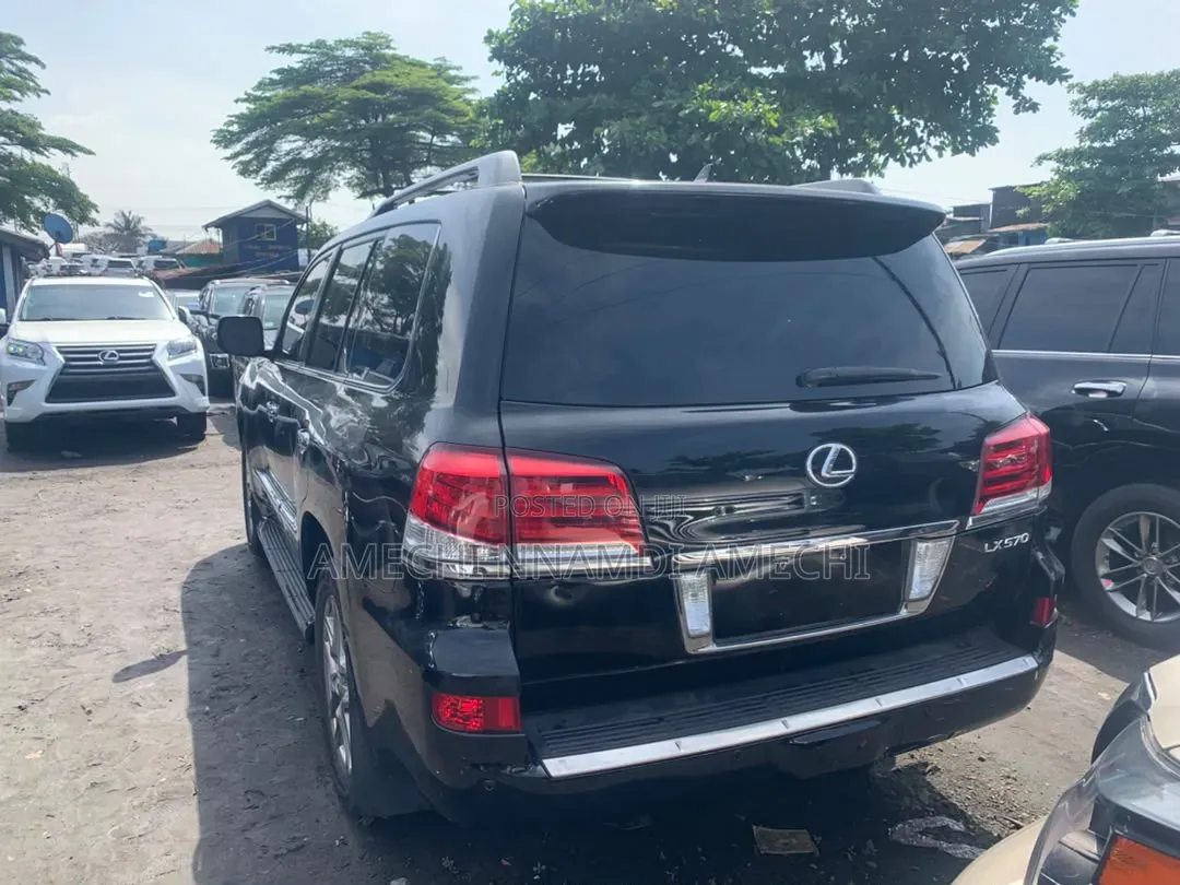 Lexus LX 570 AWD 2016 Black