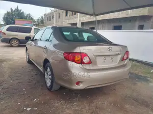 Toyota Corolla 2010 Gold