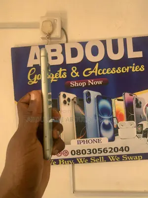 Apple iPhone 11 64 GB