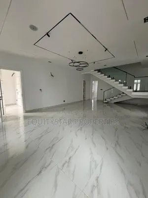 Furnished 5bdrm Duplex in Chevron for sale