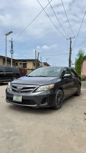 Toyota Corolla 2011 Gray