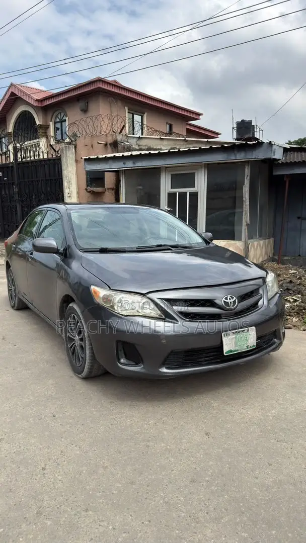 Toyota Corolla 2011 Gray