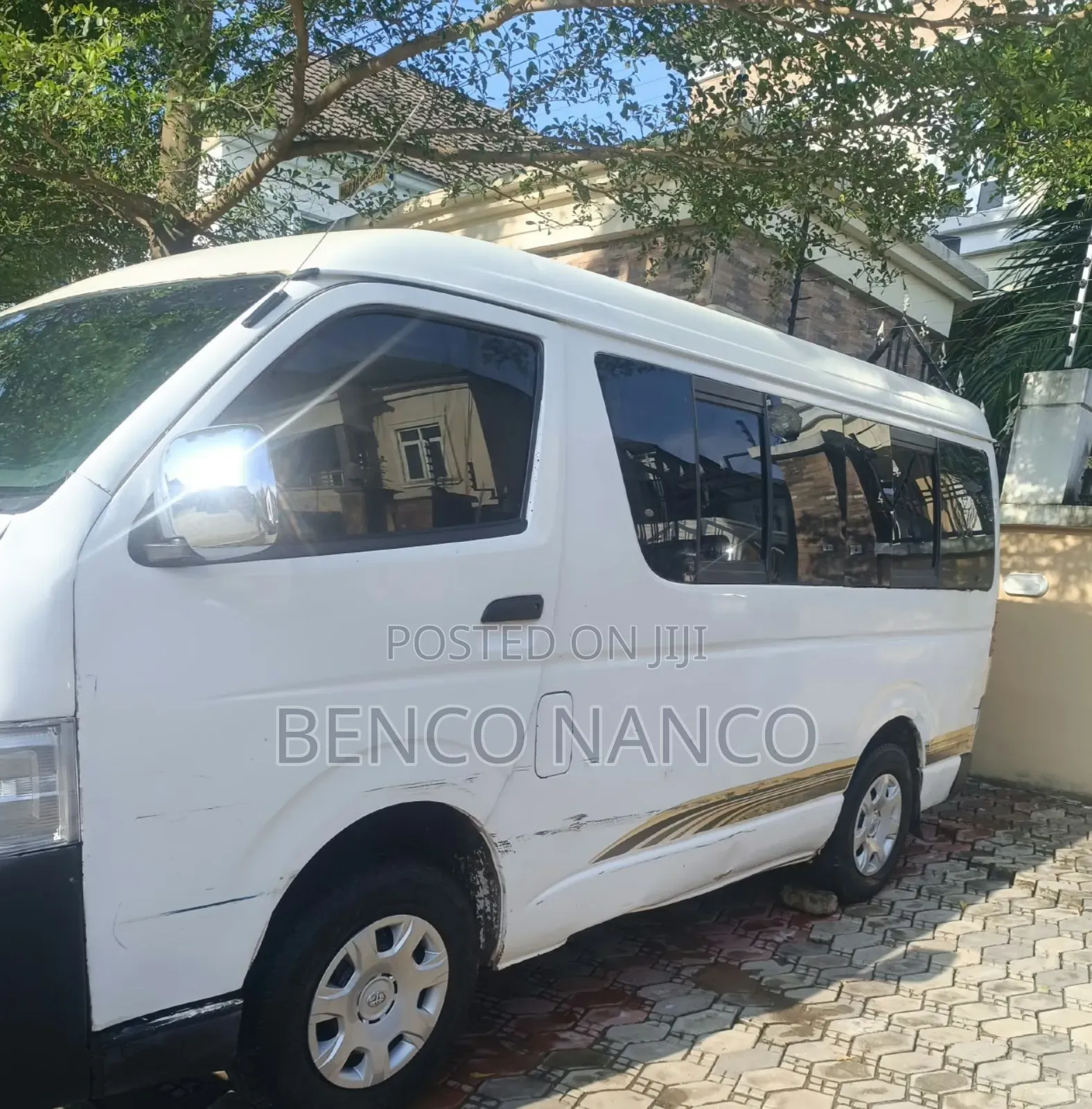 Toyota HiAce 2015 White