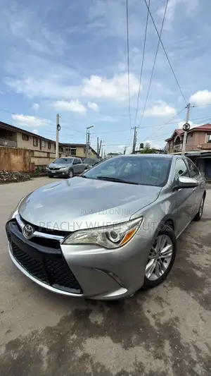 Toyota Camry 2015 Silver
