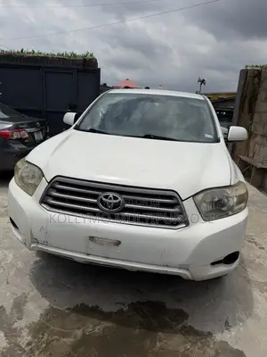 Toyota Highlander Base 2009 White
