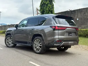 Lexus LX 600 2022 Gray