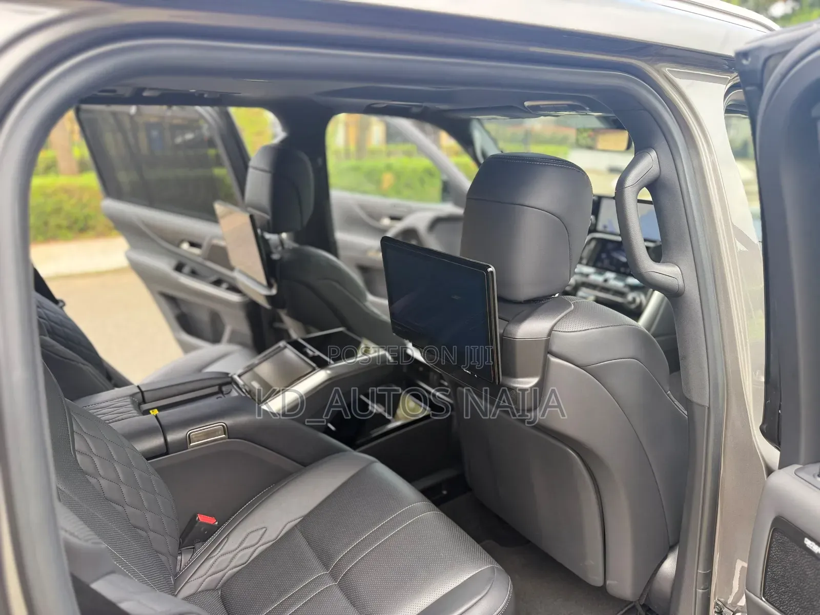 Lexus LX 600 2022 Gray