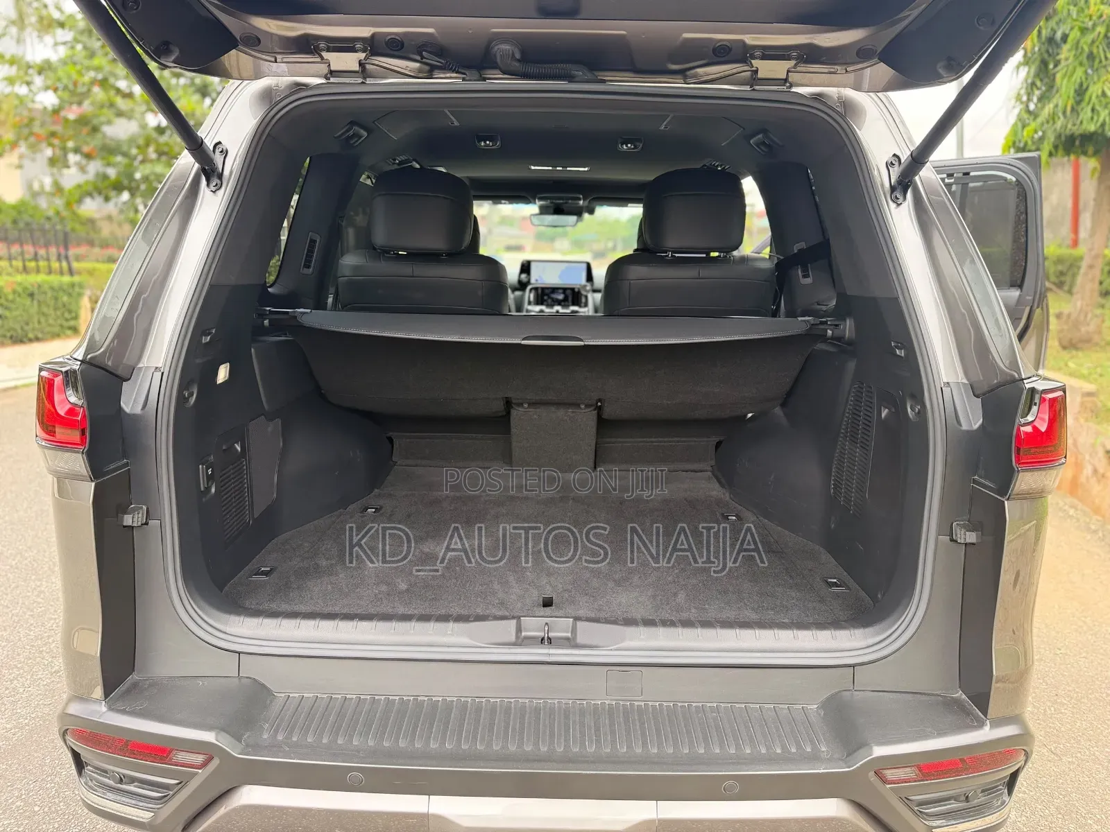 Lexus LX 600 2022 Gray