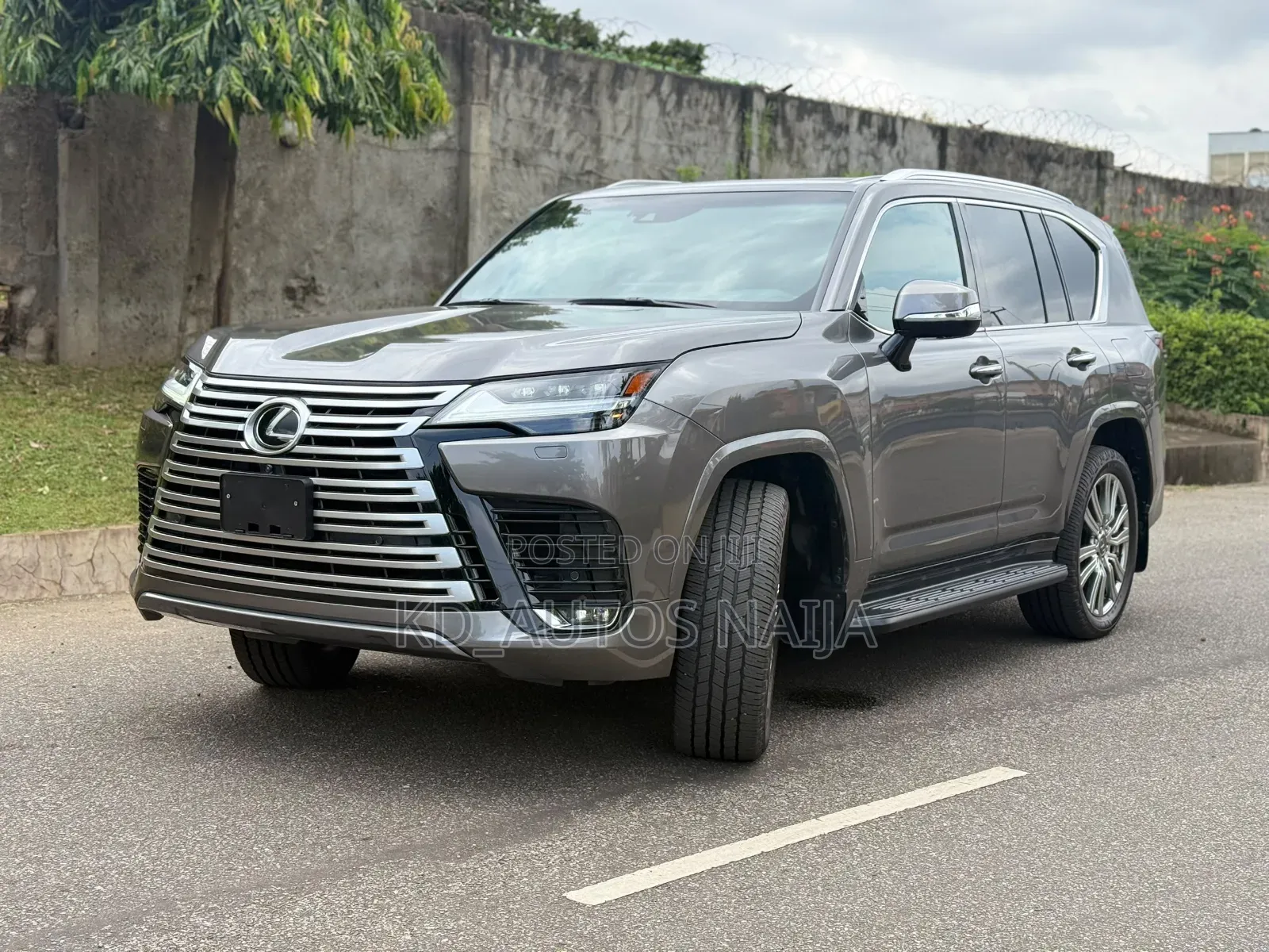 Lexus LX 600 2022 Gray