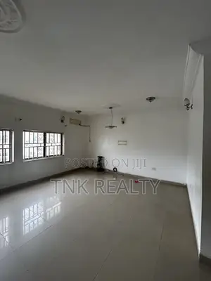 2bdrm Apartment in Wuse 2 for rent