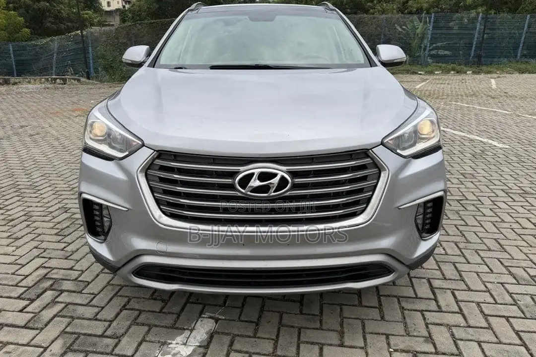 Hyundai Santa Fe Limited Ultimate FWD 2017 Silver
