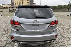 Hyundai Santa Fe Limited Ultimate FWD 2017 Silver
