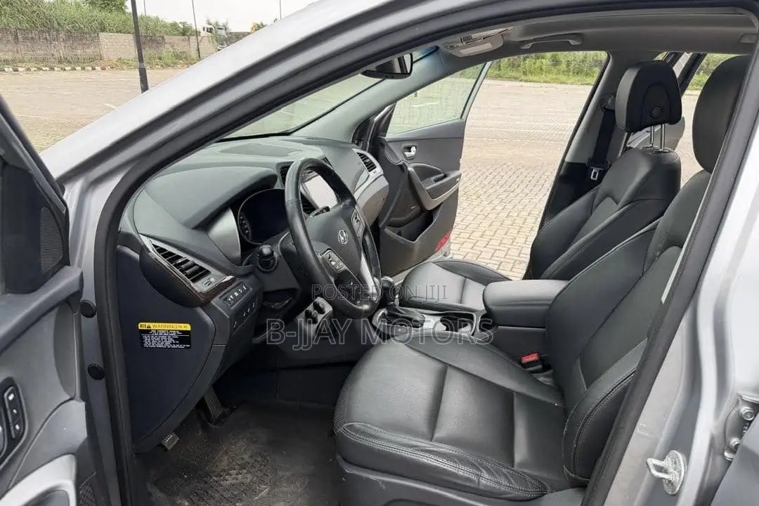 Hyundai Santa Fe Limited Ultimate FWD 2017 Silver