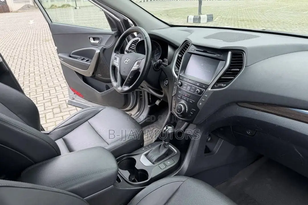 Hyundai Santa Fe Limited Ultimate FWD 2017 Silver