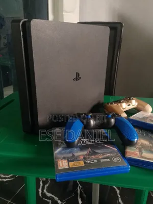 Playstation 4 Slim