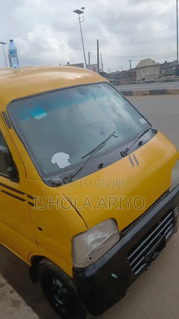 Suzuki APV Minibus 2010 Yellow